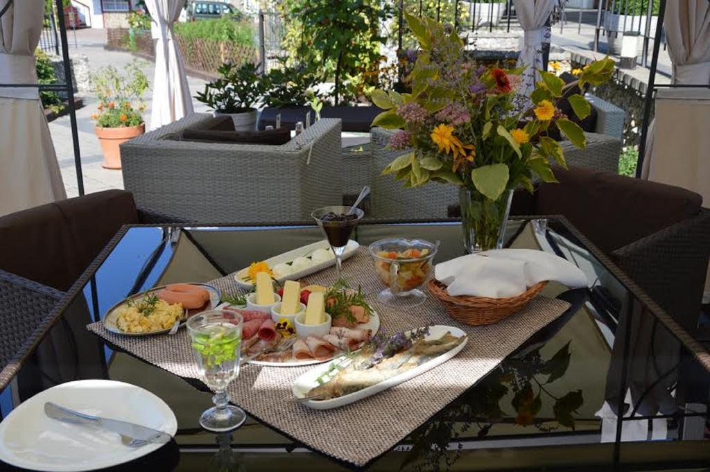 Pod Wzgorzem Bed & Breakfast Frombork Luaran gambar
