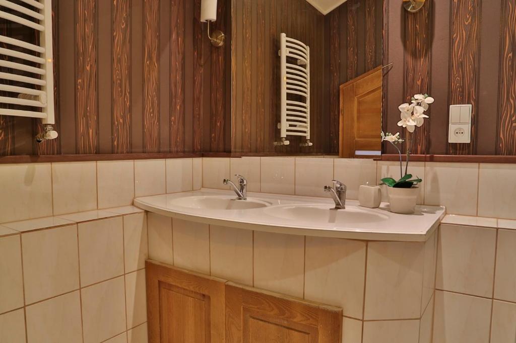 Pod Wzgorzem Bed & Breakfast Frombork Luaran gambar
